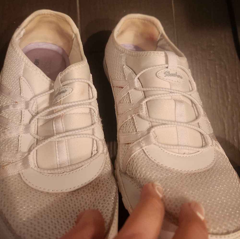 Skechers - Picture 3 of 6